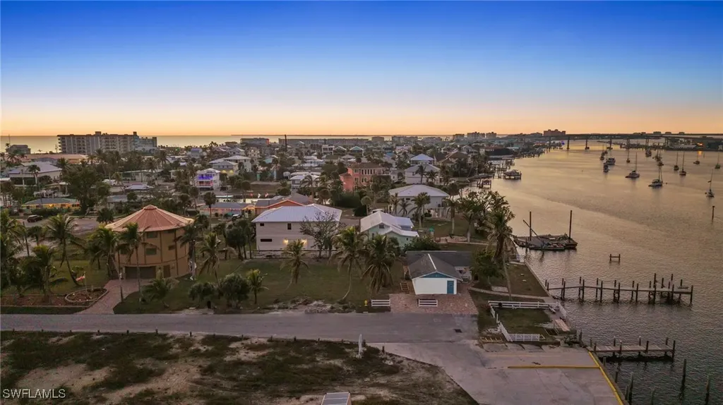 293 Pearl Street Fort Myers Beach FL 33931