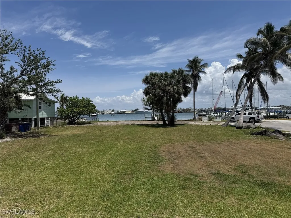 293 Pearl Street Fort Myers Beach FL 33931