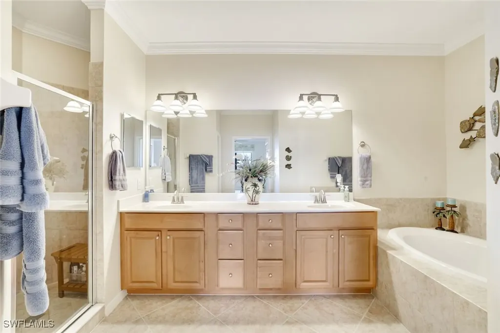 10610 Smokehouse Bay Drive Naples FL 34120