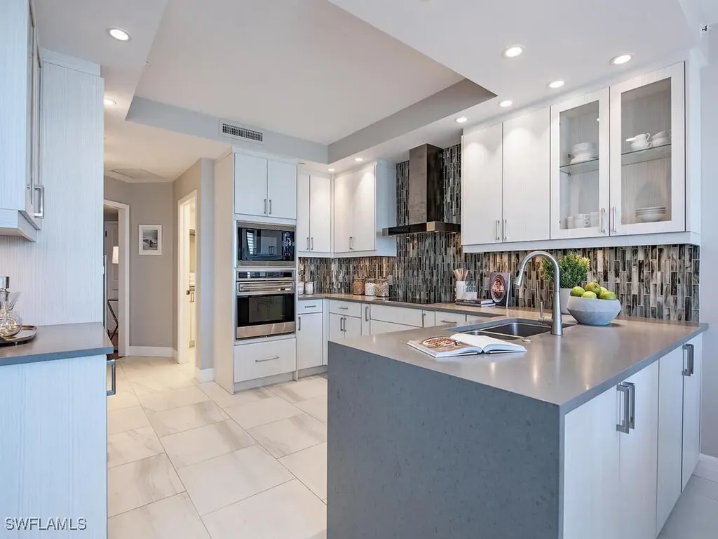 8171 Bay Colony Drive Naples FL 34108