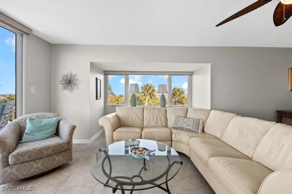200 Periwinkle Way Sanibel FL 33957