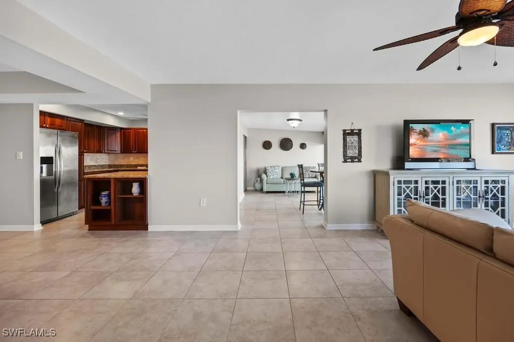 200 Periwinkle Way Sanibel FL 33957