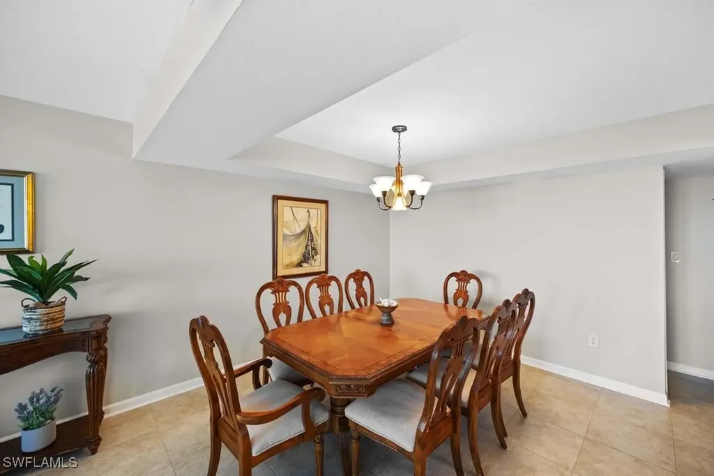200 Periwinkle Way Sanibel FL 33957