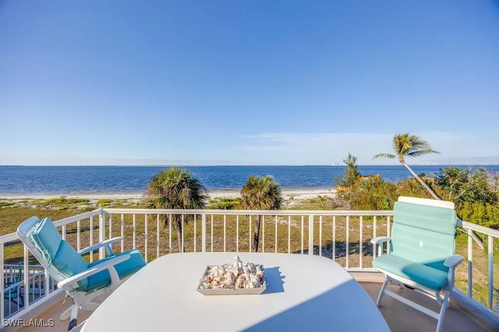 200 Periwinkle Way Sanibel FL 33957