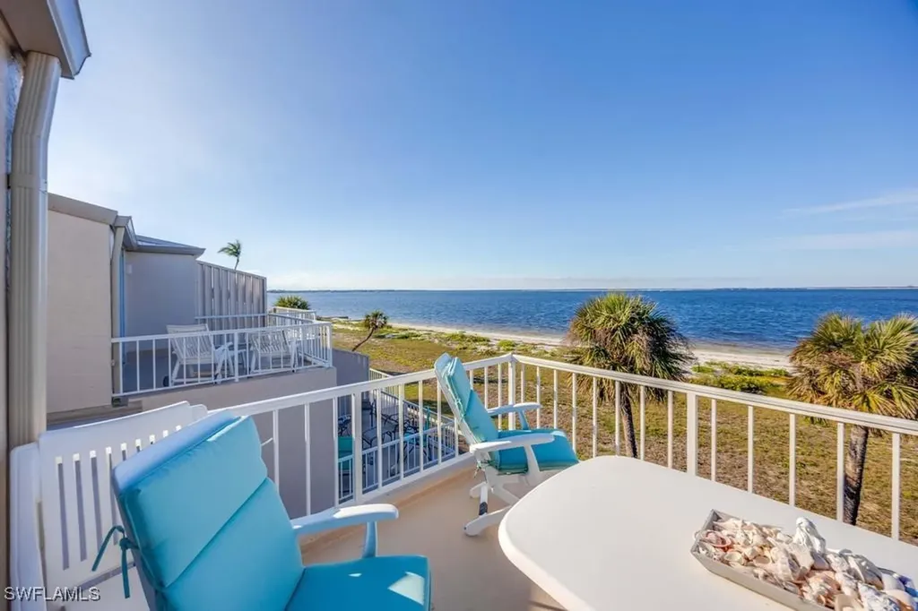 200 Periwinkle Way Sanibel FL 33957