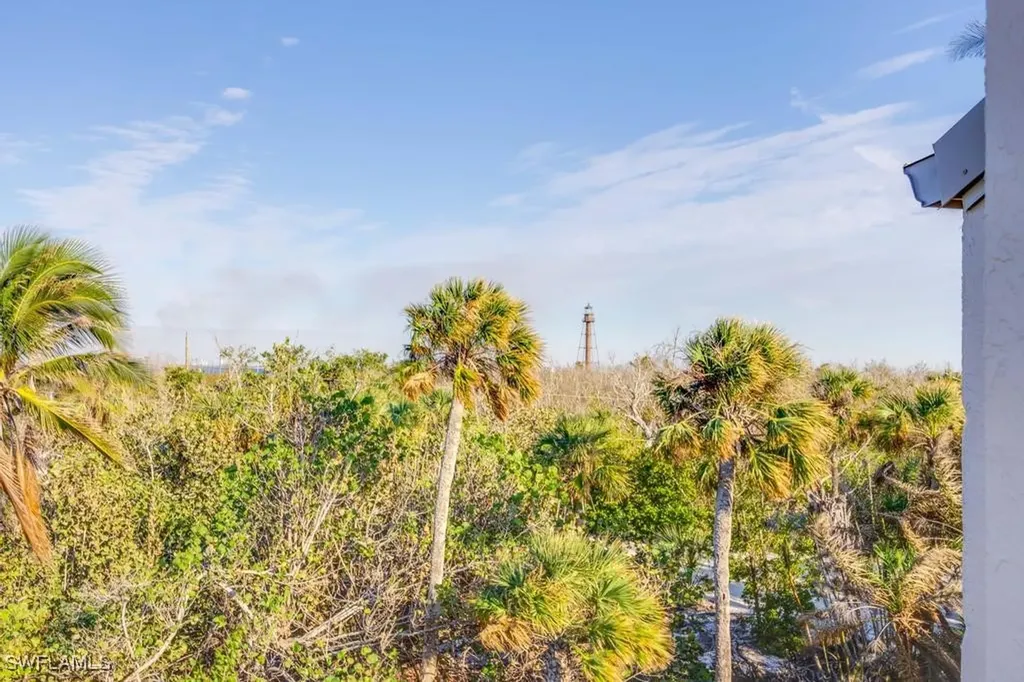 200 Periwinkle Way Sanibel FL 33957