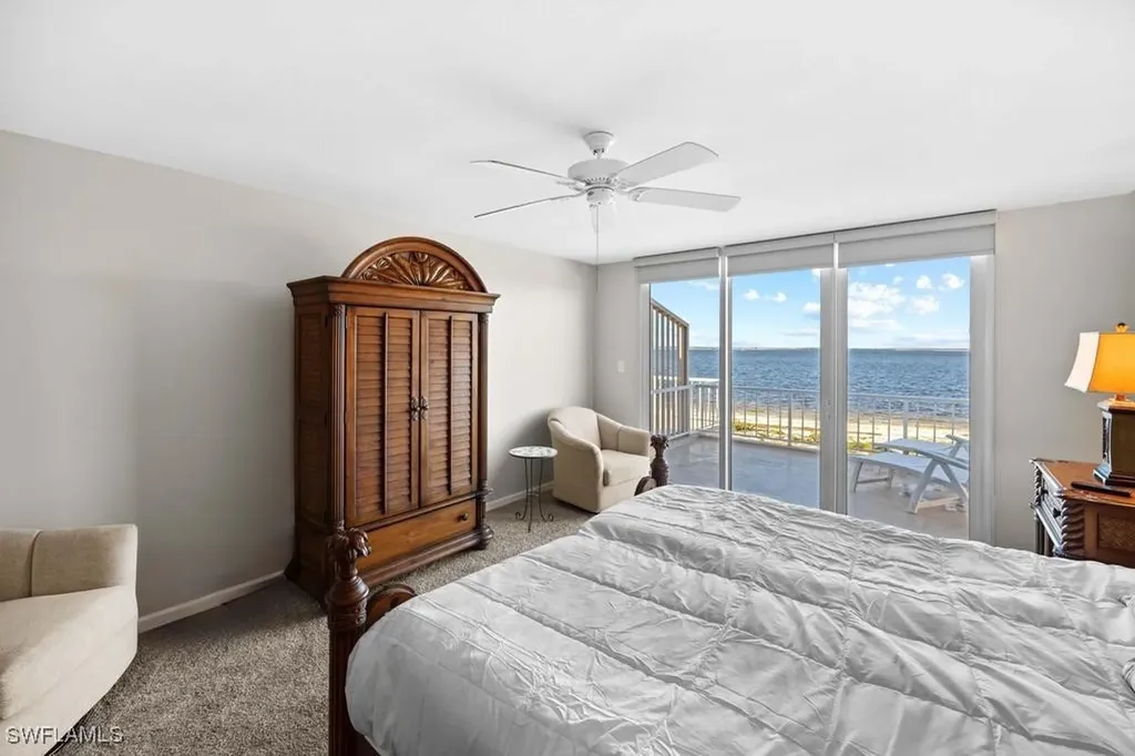 200 Periwinkle Way Sanibel FL 33957
