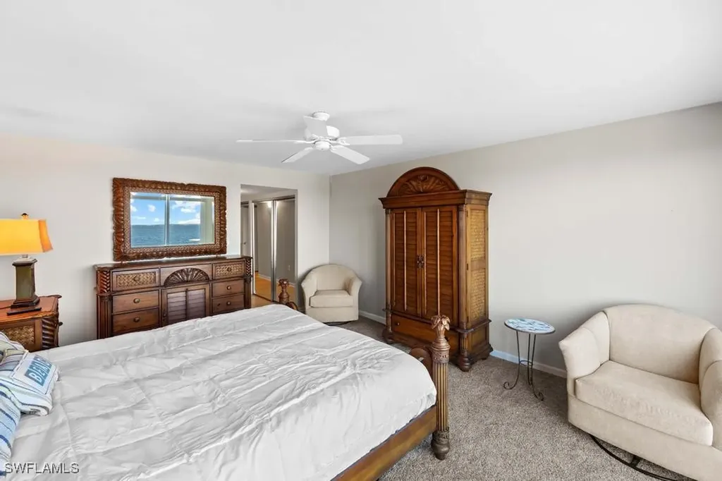 200 Periwinkle Way Sanibel FL 33957