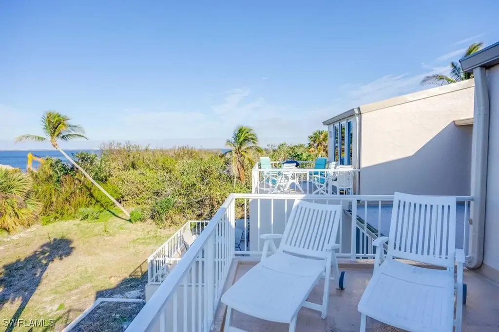 200 Periwinkle Way Sanibel FL 33957