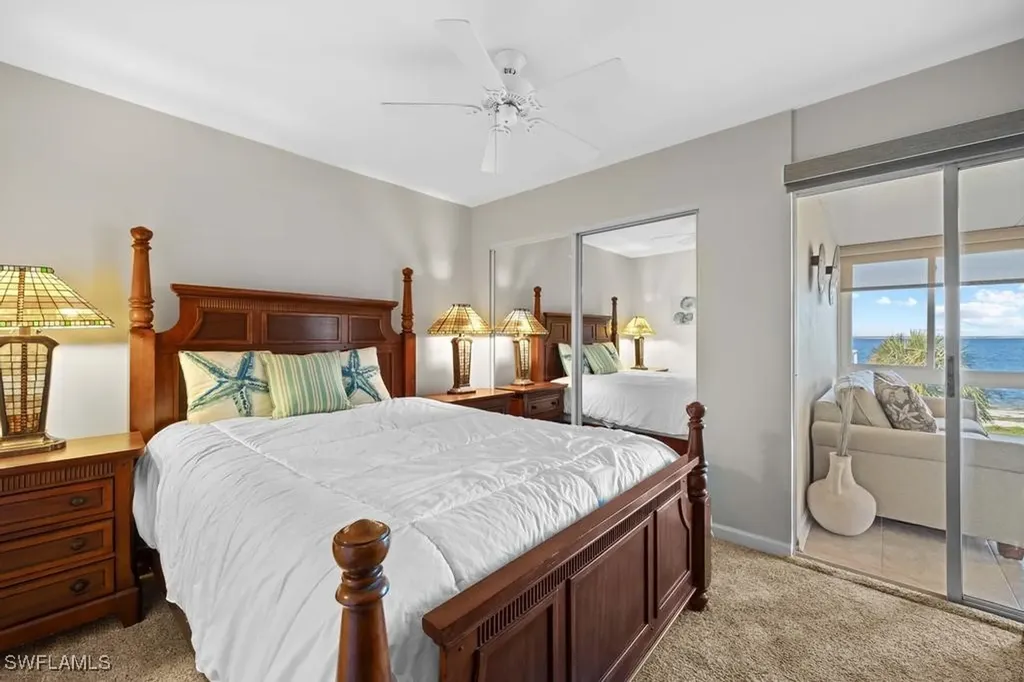 200 Periwinkle Way Sanibel FL 33957