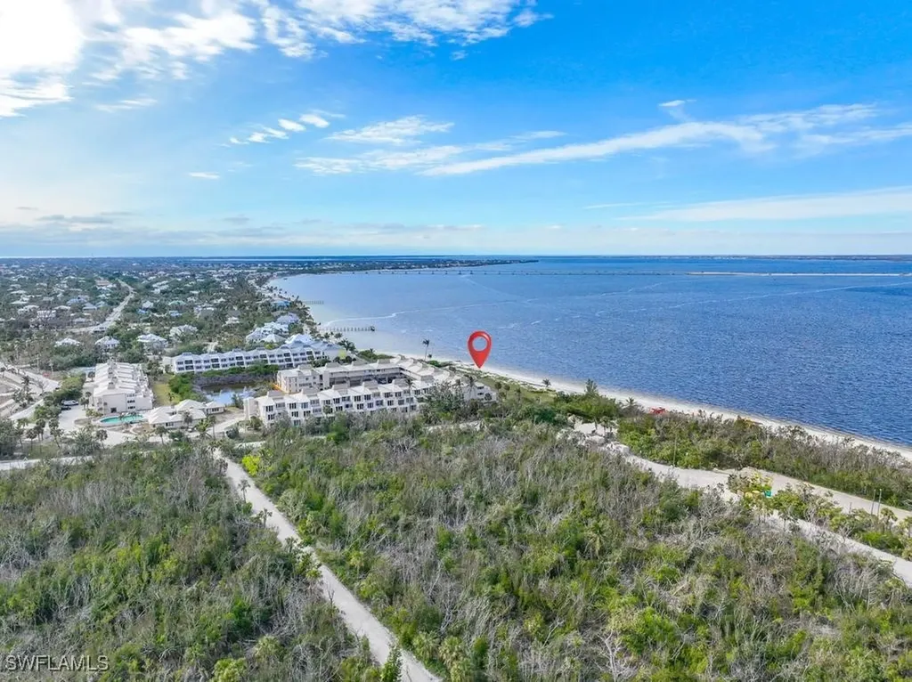 200 Periwinkle Way Sanibel FL 33957