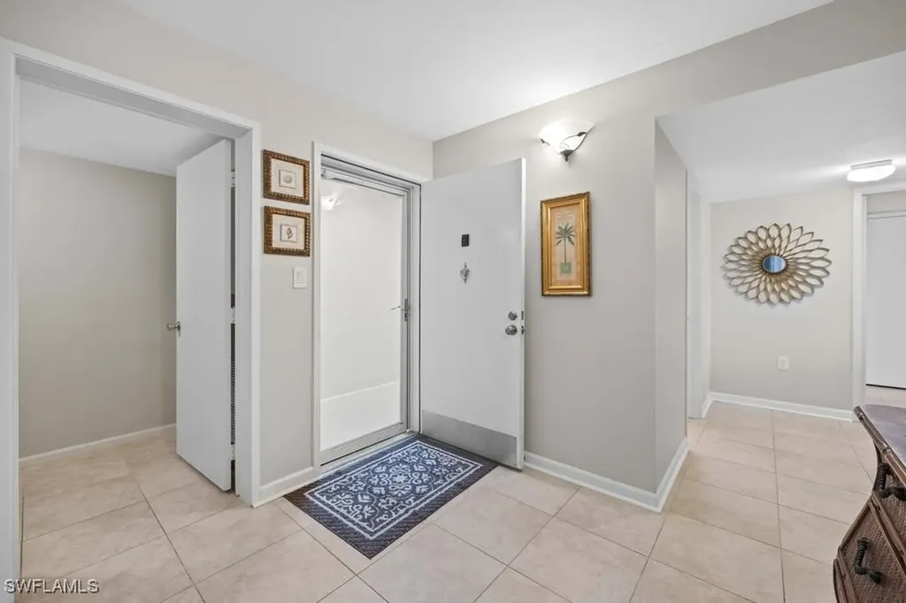 200 Periwinkle Way Sanibel FL 33957