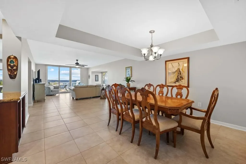200 Periwinkle Way Sanibel FL 33957