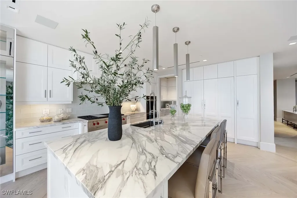 6897 Grenadier Boulevard Naples FL 34108