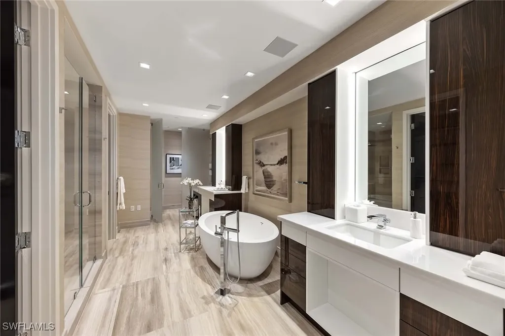 6897 Grenadier Boulevard Naples FL 34108