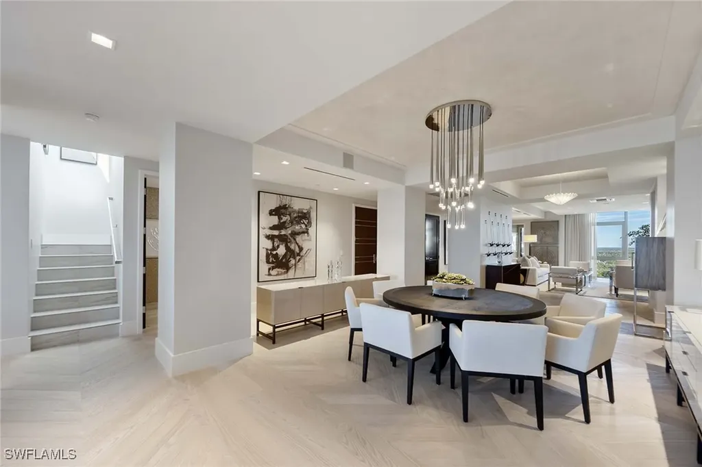 6897 Grenadier Boulevard Naples FL 34108