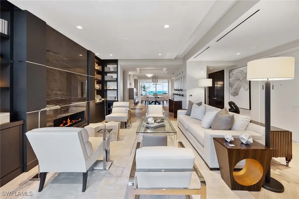 6897 Grenadier Boulevard Naples FL 34108