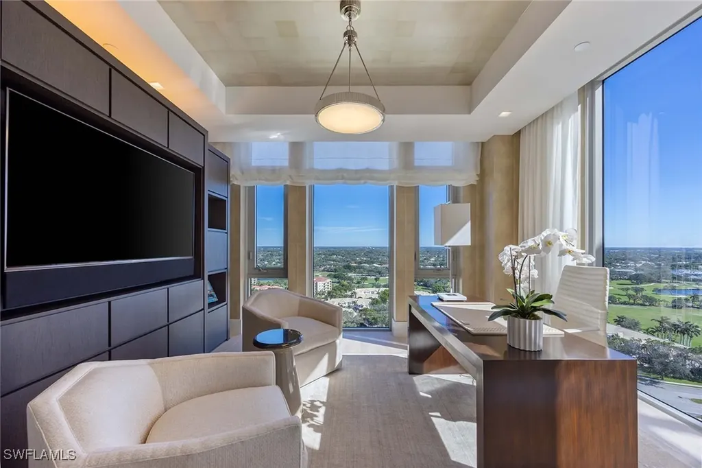 6897 Grenadier Boulevard Naples FL 34108