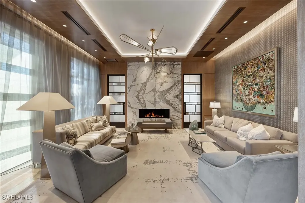 6897 Grenadier Boulevard Naples FL 34108