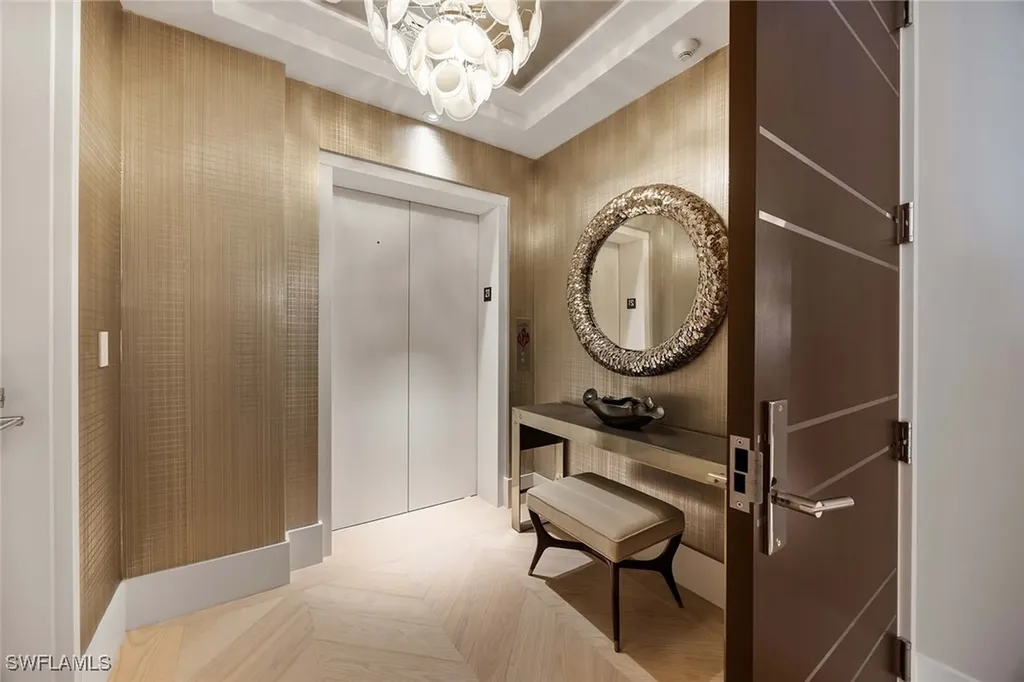 6897 Grenadier Boulevard Naples FL 34108