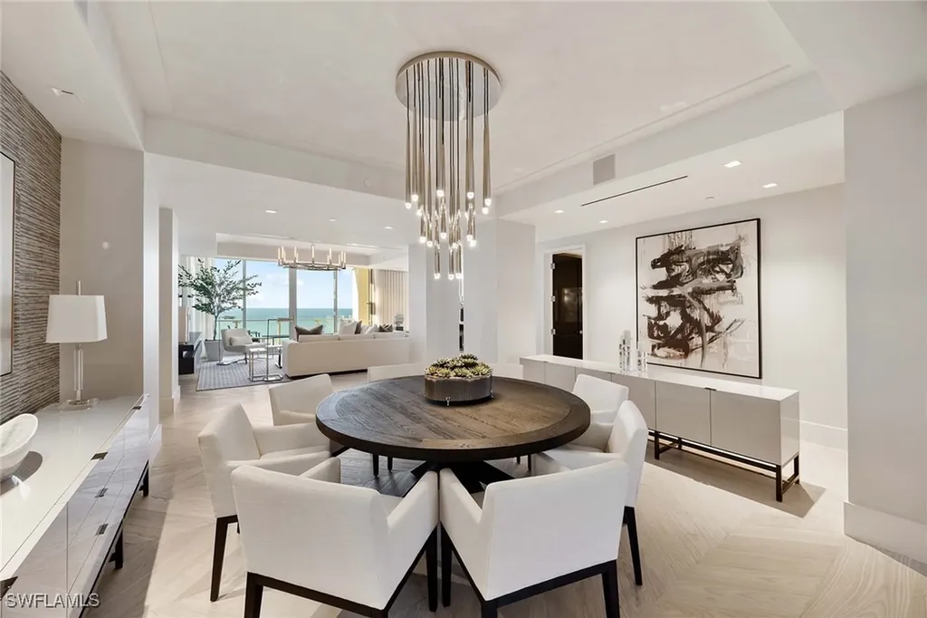 6897 Grenadier Boulevard Naples FL 34108