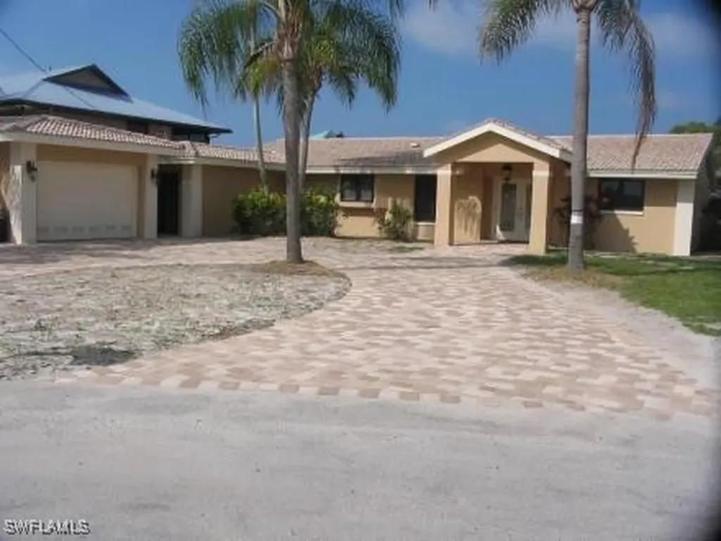 341 Seminole Way Fort Myers Beach FL 33931