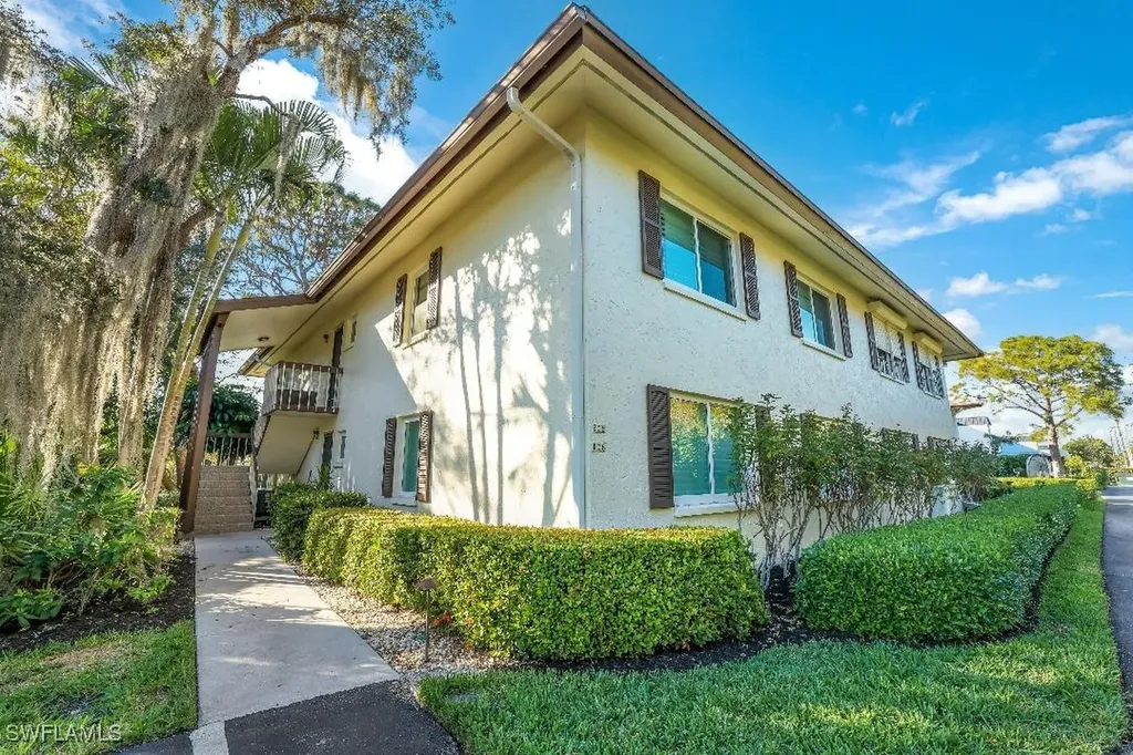 4150 Belair Lane Naples FL 34103