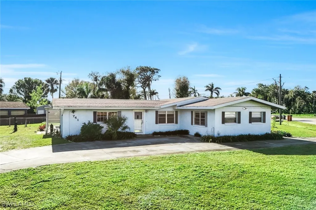 741 May Avenue North Fort Myers FL 33903