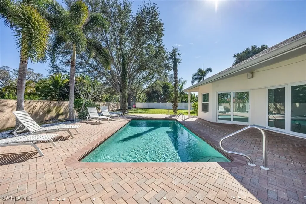 10111 Boca Circle Naples FL 34109