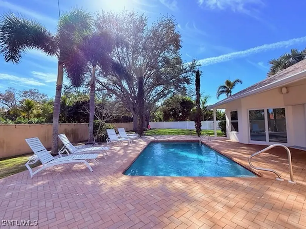 10111 Boca Circle Naples FL 34109