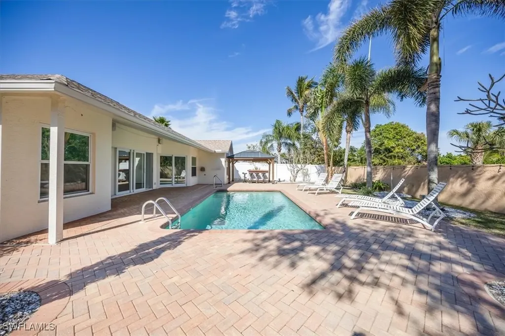 10111 Boca Circle Naples FL 34109