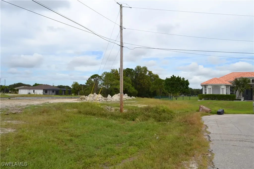 1508 NW 27th Place Cape Coral FL 33993