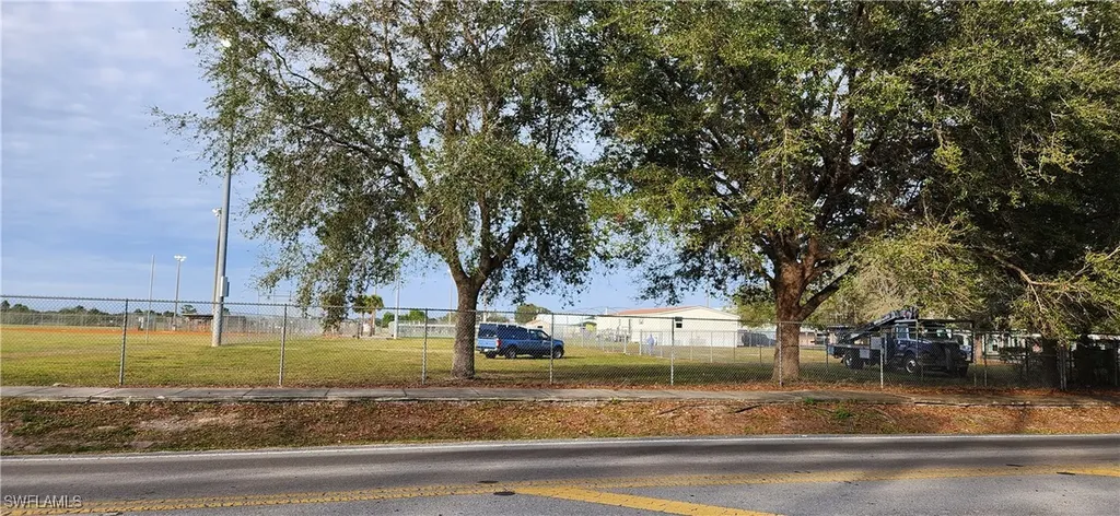 18TH Avenue Avenue NE Naples FL 34120