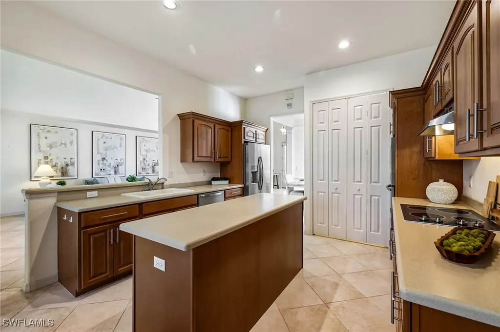 2003 Timarron Way Naples FL 34109