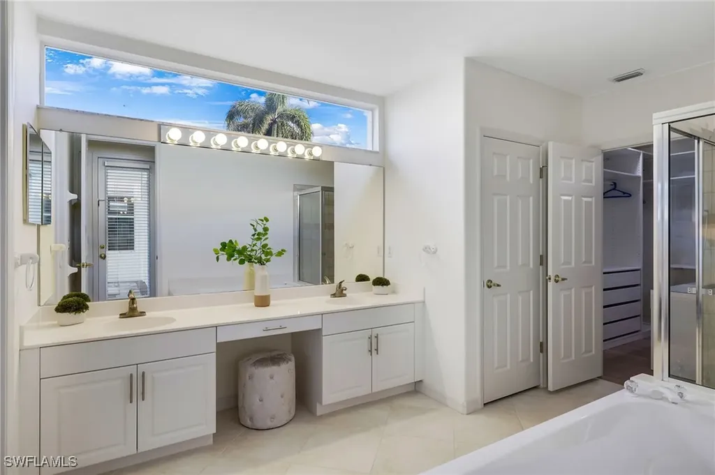 2003 Timarron Way Naples FL 34109