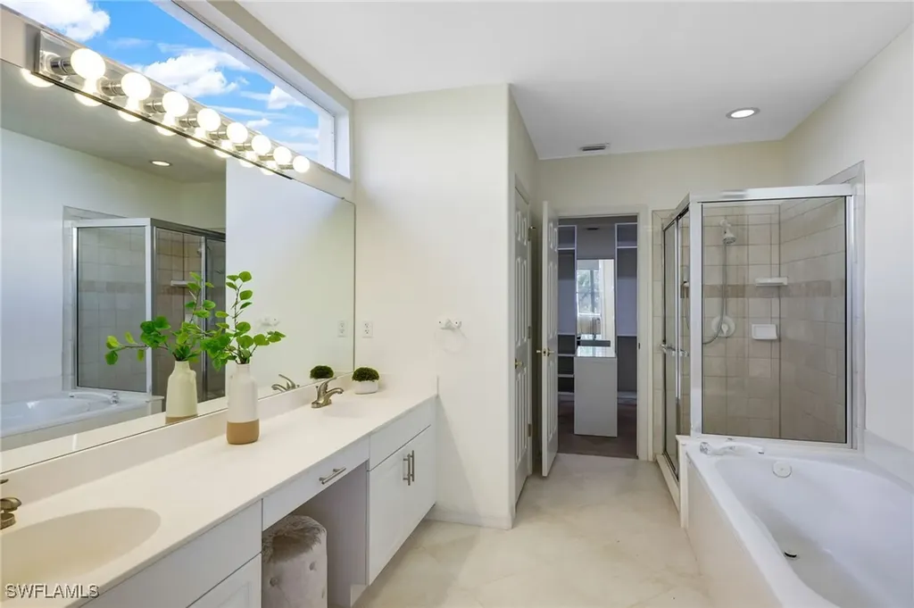 2003 Timarron Way Naples FL 34109