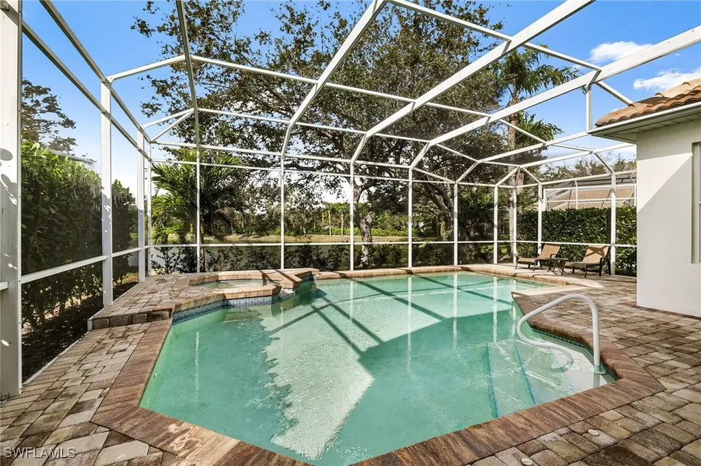 2003 Timarron Way Naples FL 34109