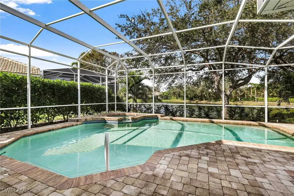 2003 Timarron Way Naples FL 34109