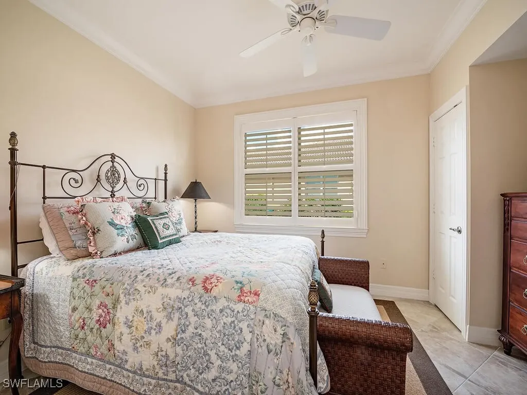 6807 Del Mar Terrace Naples FL 34105