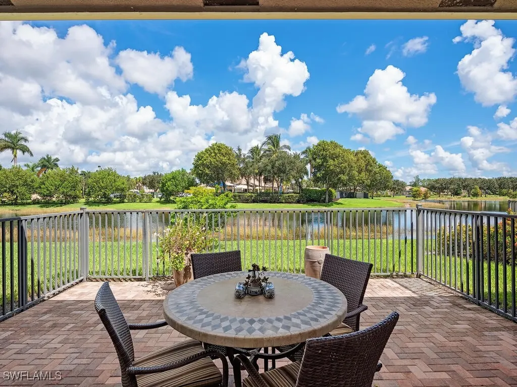 6807 Del Mar Terrace Naples FL 34105