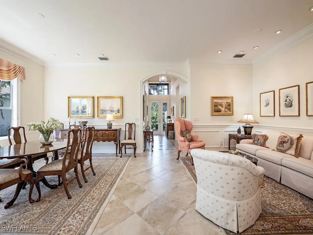 6807 Del Mar Terrace Naples FL 34105