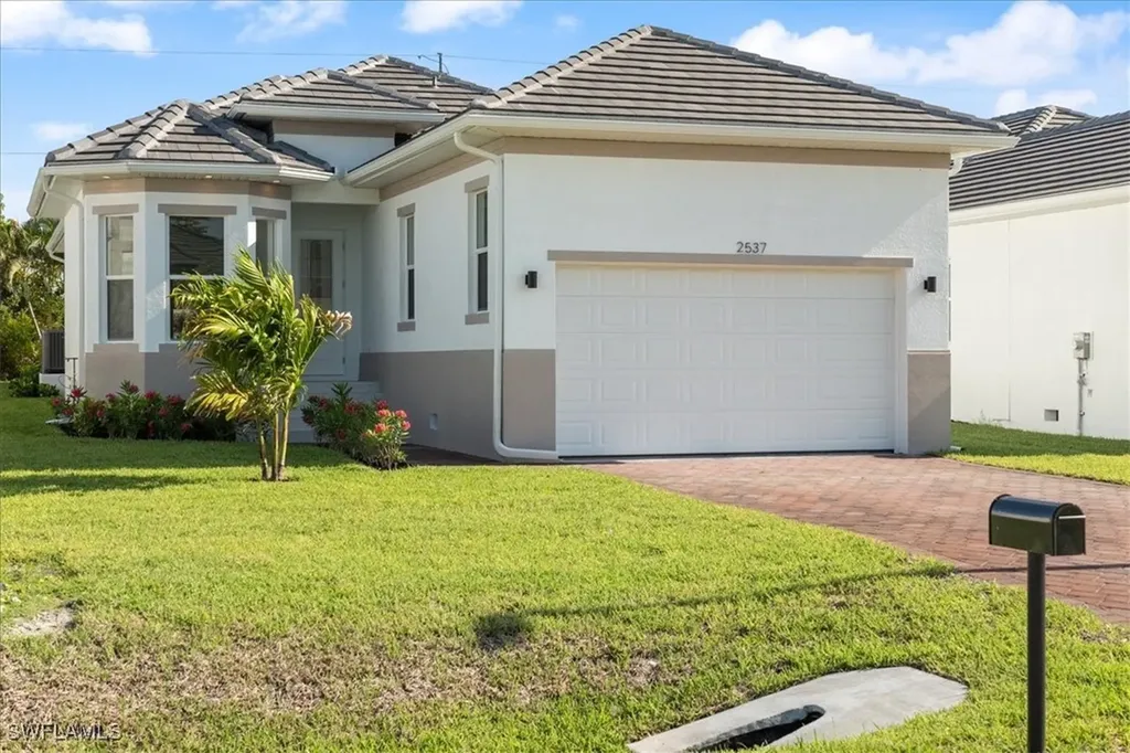 2537 Linda Drive Naples FL 34112