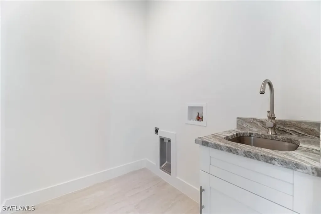 2537 Linda Drive Naples FL 34112