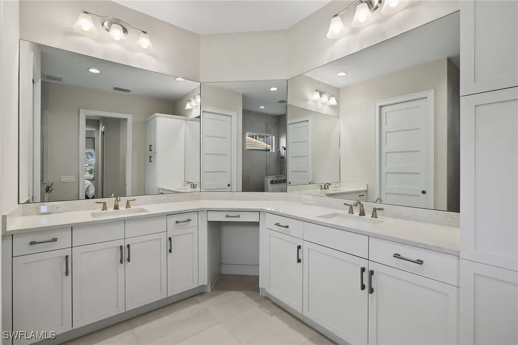 6065 Lucaya Way Naples FL 34113