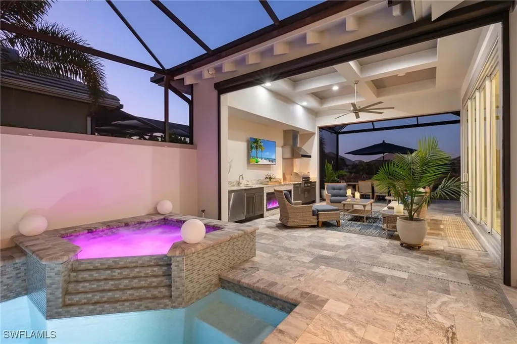 6065 Lucaya Way Naples FL 34113
