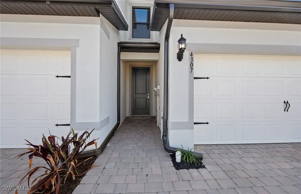 4353 Sonoma Oaks Circle Naples FL 34119