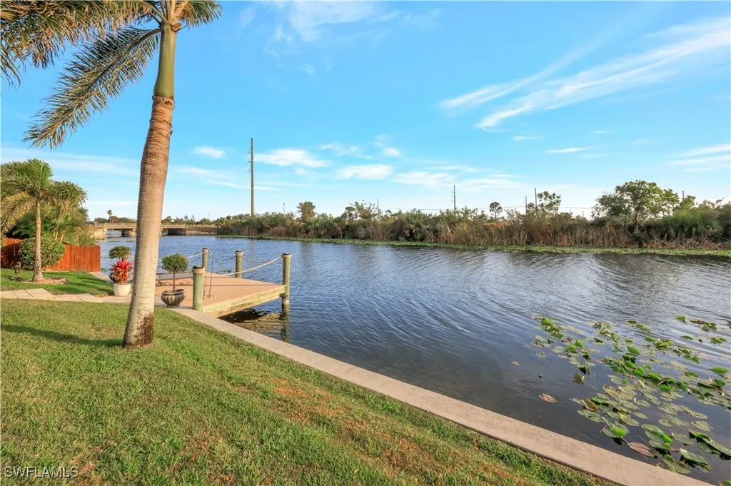 2426 NW 15th Street Cape Coral FL 33993
