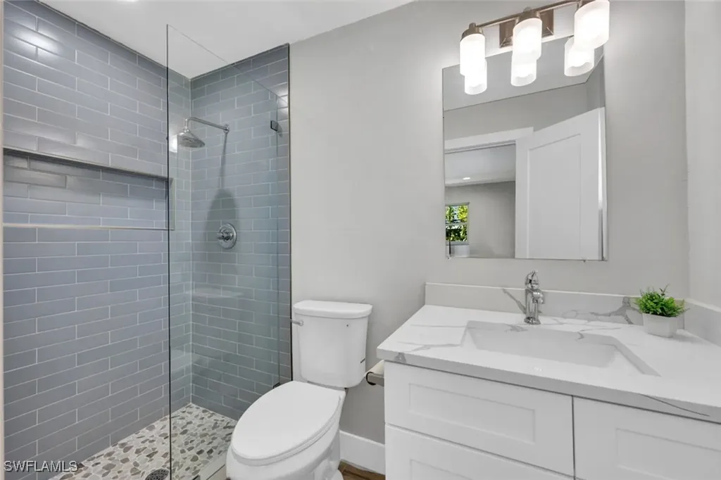 373 Egret Avenue Naples FL 34108
