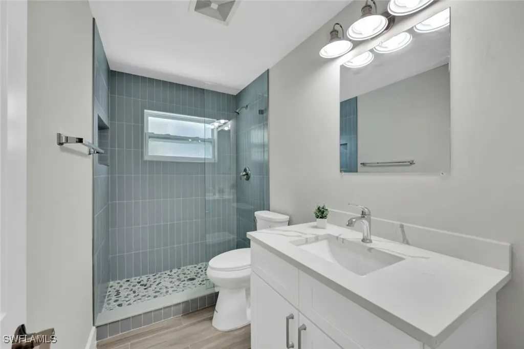 373 Egret Avenue Naples FL 34108