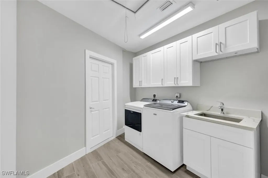 373 Egret Avenue Naples FL 34108
